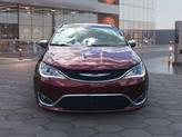 Thumbnail of 2018 Burgundy Chrysler Pacifica