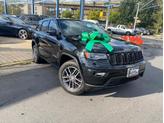 Thumbnail of 2017 Diamond Black Crystal Pearlcoat Jeep Grand Cherokee
