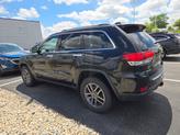 Thumbnail of 2020 Diamond Black Crystal Pearlcoat Jeep Grand Cherokee