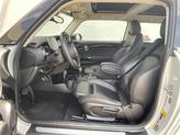 Thumbnail of 2023 White Silver MINI SE Hardtop