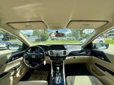 Thumbnail of 2016 White Orchid Pearl Honda Accord