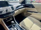 Thumbnail of 2016 White Orchid Pearl Honda Accord