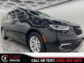 Photo of 2023 Brilliant Black Crystal Pearlcoat Chrysler Pacifica