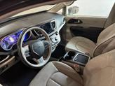 Thumbnail of 2018 Billet Silver Metallic Clearcoat Chrysler Pacifica