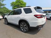 Thumbnail of 2025 Platinum White Pearl Honda Pilot