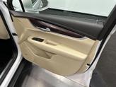 Thumbnail of 2017 Crystal White Tricoat Cadillac XT5