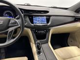 Thumbnail of 2017 Crystal White Tricoat Cadillac XT5