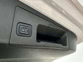 Thumbnail of 2017 Crystal White Tricoat Cadillac XT5