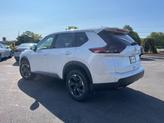 Thumbnail of 2026 Everest White Pearl Tricoat Nissan Rogue