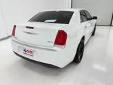 Thumbnail of 2019 Bright White Clearcoat Chrysler 300
