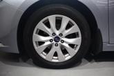 Thumbnail of 2016 Ice Silver Metallic Subaru Legacy