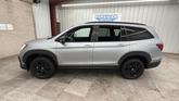 Thumbnail of 2022 Lunar Silver Metallic Honda Pilot