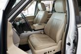 Thumbnail of 2017 White Platinum Metallic Tri-Coat Ford Expedition