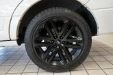Thumbnail of 2017 White Platinum Metallic Tri-Coat Ford Expedition
