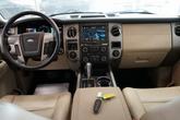 Thumbnail of 2017 White Platinum Metallic Tri-Coat Ford Expedition