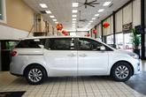 Thumbnail of 2019 Silky Silver Kia Sedona