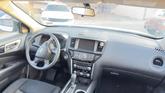 Thumbnail of 2018 Glacier White Nissan Pathfinder