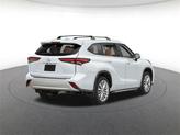 Thumbnail of 2026 Pearl Toyota Highlander