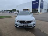Thumbnail of 2020 Glacier Silver Metallic Volvo XC40