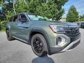 Thumbnail of 2025 Avocado Green Pearl Volkswagen Atlas
