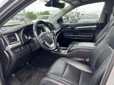 Thumbnail of 2017 Silver Toyota Highlander