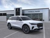 Thumbnail of 2025 White Platinum Metallic Tri-Coat Lincoln Nautilus