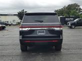 Thumbnail of 2024 Infinite Black Metallic Clearcoat Lincoln Navigator