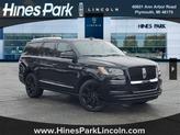 Photo of 2024 Infinite Black Metallic Clearcoat Lincoln Navigator
