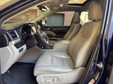 Thumbnail of 2015 Nautical Blue Metallic Toyota Highlander