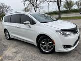 Photo of 2019 Bright White Clearcoat Chrysler Pacifica
