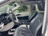 Thumbnail of 2019 Bright White Clearcoat Chrysler Pacifica