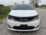 Thumbnail of 2019 Bright White Clearcoat Chrysler Pacifica