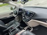 Thumbnail of 2019 Bright White Clearcoat Chrysler Pacifica