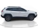 Thumbnail of 2022 Bright White Clearcoat Jeep Cherokee
