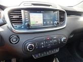 Thumbnail of 2018 Snow White Pearl Kia Sorento