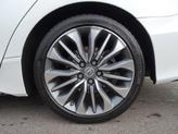 Thumbnail of 2020 Platinum White Pearl Acura RLX