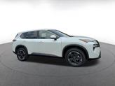 Thumbnail of 2024 Everest White Pearl Nissan Rogue