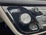 Thumbnail of 2017 Bright White Clearcoat Chrysler Pacifica