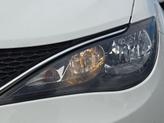 Thumbnail of 2017 Bright White Clearcoat Chrysler Pacifica