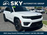 Thumbnail of 2023 Bright White Clearcoat Jeep Grand Cherokee