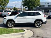 Thumbnail of 2022 Bright White Clearcoat Jeep Cherokee