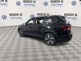 Thumbnail of 2025 Deep Black Pearl Effect Volkswagen Atlas
