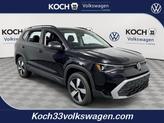 Photo of 2025 Deep Black Pearl Effect Volkswagen Taos