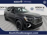Photo of 2025 Deep Black Pearl Effect Volkswagen Atlas
