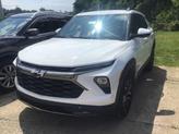Photo of 2024 Summit White Chevrolet Trailblazer
