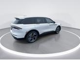 Thumbnail of 2025 White Platinum Clearcoat Metallic Lincoln Nautilus