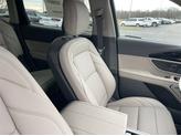Thumbnail of 2025 White Platinum Clearcoat Metallic Lincoln Nautilus
