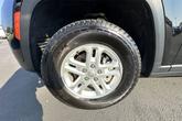 Thumbnail of 2023 Diamond Black Crystal Pearlcoat Jeep Grand Cherokee