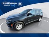 Photo of 2023 Diamond Black Crystal Pearlcoat Jeep Grand Cherokee