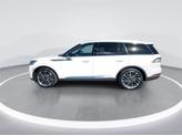 Thumbnail of 2025 Pristine White Metallic Tri-Coat Lincoln Aviator